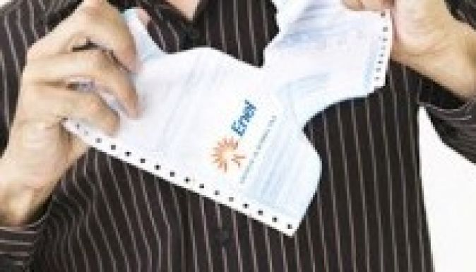 Átverte az összes ügyfelét a legnagyobb áramszolgáltató