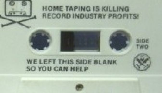 A rendszerváltáshoz kötődő tárgyakat keresnek