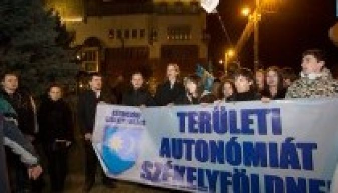 A kormány szerint semmi nem írja elő a területi autonómia biztosítását