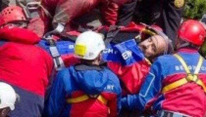 Felszínre hozták az ezer méter mélyen megsérült barlangászt