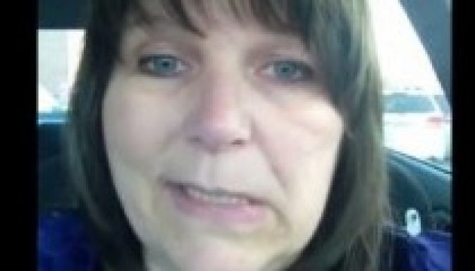 Lefilmezte egy nő, ahogy stroke-ot kap az autóban (VIDEÓ)