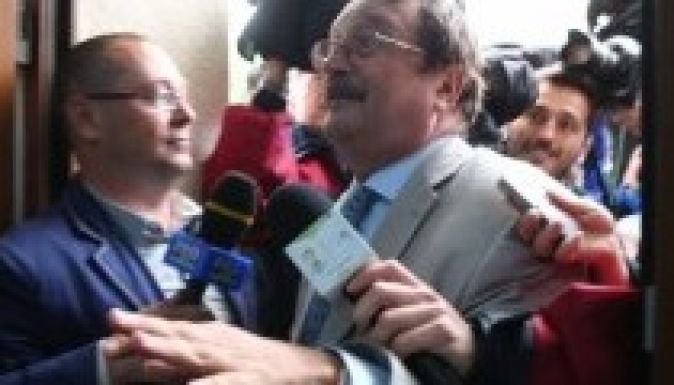 Harminc napra lecsukták az államfő öccsét, Mircea Băsescut