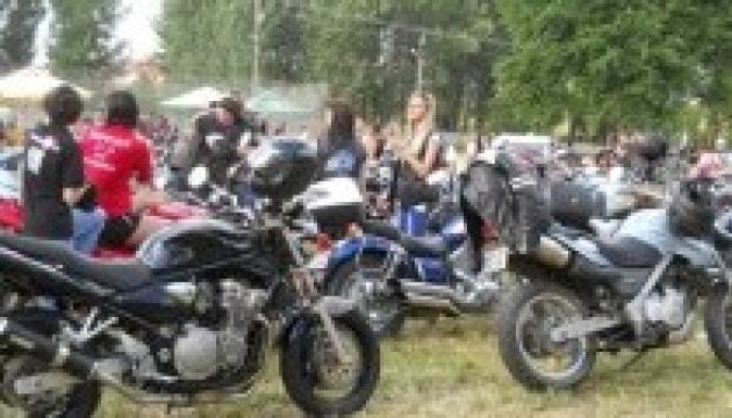 Motorostalálkozót tartottak Püspökfürdőn