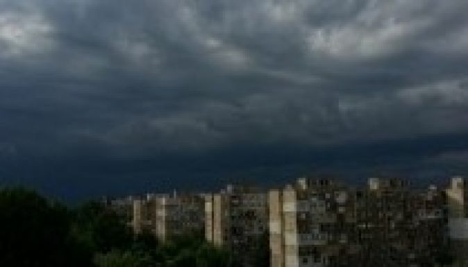 Sötét felhők gyülekeznek az egész ország fölött