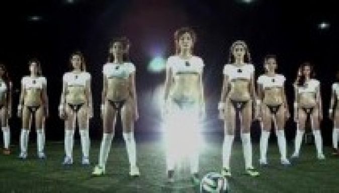 A Playboy is készült a foci-vb-re  (VIDEÓ)