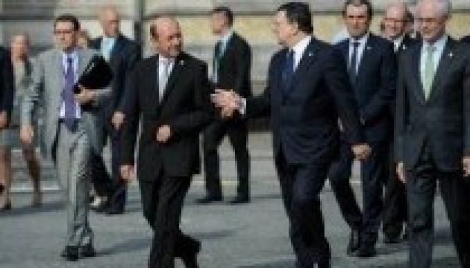 Băsescu Facebookon: engem szeretnek Brüsszelben