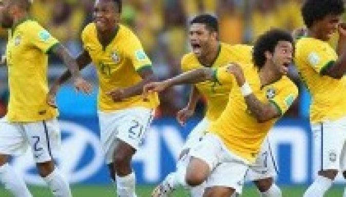 Óriási szerencsével jutott tovább Brazília (FOTÓK)