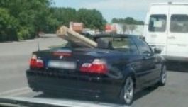 Sok mindenre jó egy BMW kabrió Romániában (FOTÓ)