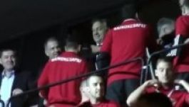 Kifütyülték Orbán Viktort a DVSC bajnokavatóján (VIDEÓ)