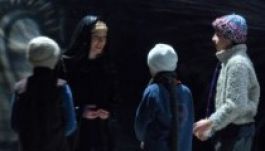 Rózsa és Ibolya: mesejáték a Csíki Játékszín előadásában