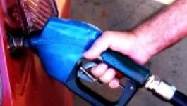 Visszaütött Romániában az üzemanyag adójának emelése