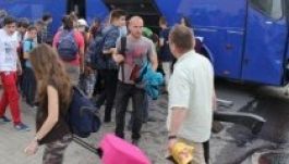 Hamarabb hazamennek a buszbalesetet szenvedett iskolások