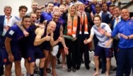 Izzadtságszagú győzelemmel jutott tovább Hollandia