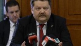 Szász Jenő: nemzetstratégiai feladat a fiatalok helyzetének vizsgálata