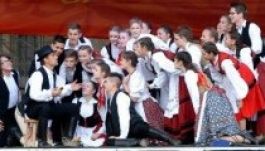 Évadot zár a nagyváradi Csillagocska Néptáncegyüttes