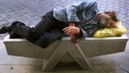 Így szabadulhatsz meg a városképet rontó hajléktalanoktól