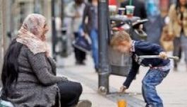 Az internet sztárja lett egy romániai koldus