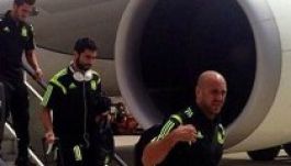 Foci-vb: villám csapott a hazautazó spanyolok repülőjébe