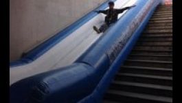 Csúszda vezet az Árpád-hídról az aluljáróba