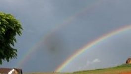 A Facebook sztárja lett a székelyföldi kettős szivárvány (FOTÓK)