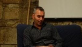 „Nem a drogokkal, a társadalommal van baj”