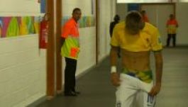 Csak a FIFA által engedélyezett alsót viselhetnek a játékosok?