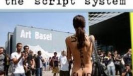 Meztelenül üzeni az embereknek, hogy törjenek ki a napi rutinból