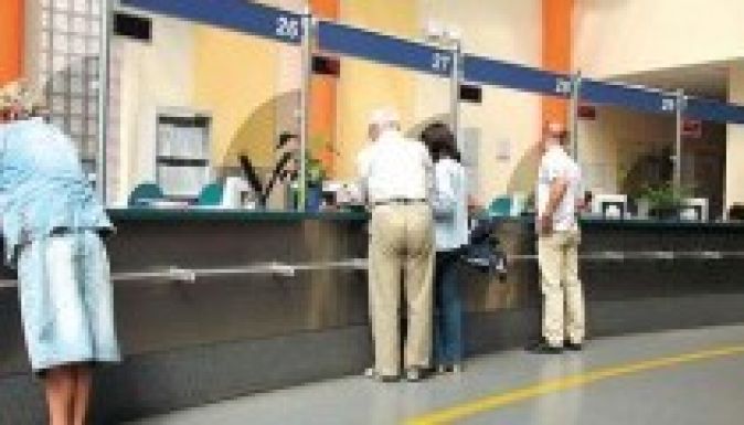 Már nagyon nem bíznak a bankokban a romániaiak