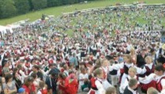 Kölcsönzött viseletben is részt lehet már venni az Ezer Székely Leány Napján