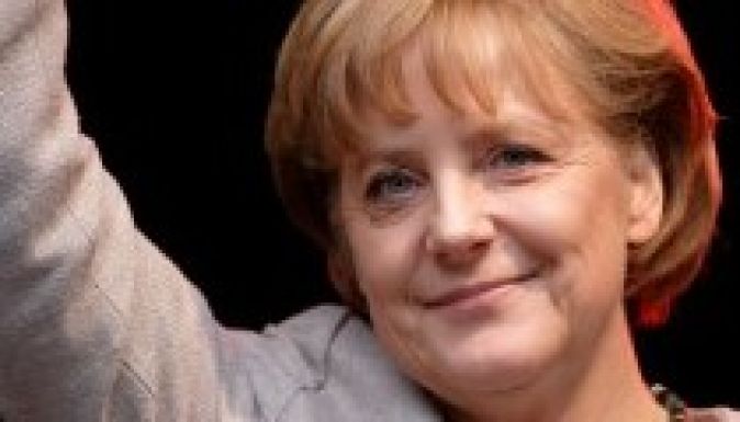 Fotókiállítás Merkel 60. születésnapja alkalmából