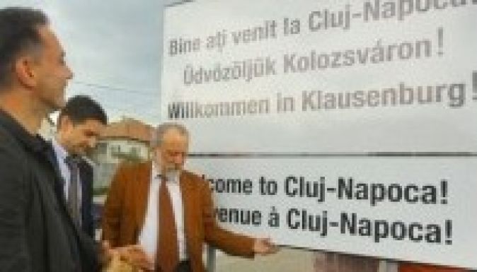 Hivatalos: magyarul is feltüntetik Kolozsvár nevét