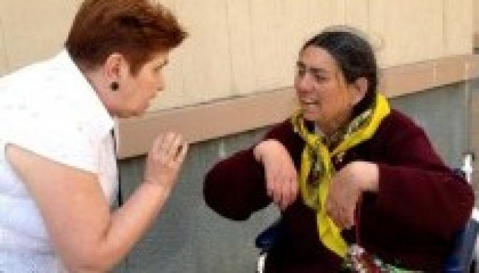 Külön hívószámot indítanak a kéregetők ellen