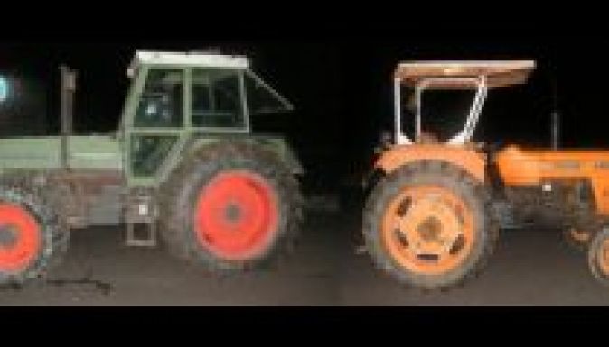Ezzel a két Olaszországból ellopott traktorral bukott le két román férfi