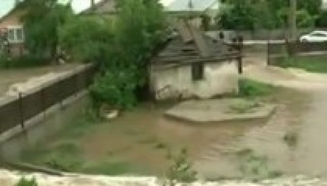 Harmadfokú árvízvédelmi készültséget rendeltek Dél-Romániában