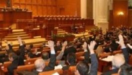 Eldőlt: októbertől csökken a tb-járulék Romániában