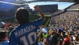 Könnygázzal hűtötték le az argentin szurkolókat