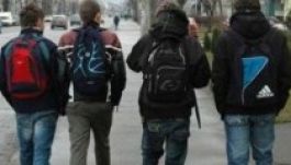 Esélyt kapnak az elbukott diákok és az iskolakerülők