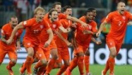 Foci-vb: büntetőkkel jutott elődöntőbe Hollandia (FOTÓK)