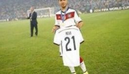 A vb-döntő hőse sérült dortmundi barátja mezével ünnepelt (FOTÓK)