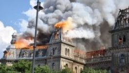 Hatalmas tűz Budapesten az Andrássy úton