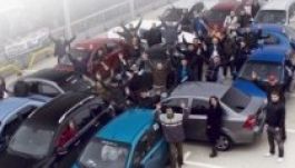 Megijedt a kormány a romániai autósok haragjától
