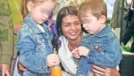 Visszavitte az árvaházból kivett sírós fiút a román milliomos nő