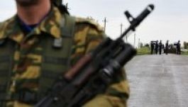 Negyven kilométeres körzetben kért fegyverszünetet Petro Porosenko