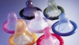 Jön az óvszer, ami megöli a HIV-vírust