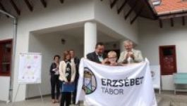 Felavatta Ivóban az Erzsébet tábor épületét Semjén Zsolt