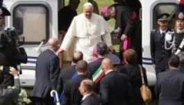 Ferenc pápa megint nekiment a maffiának