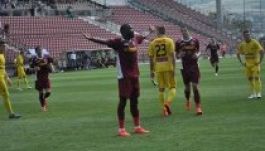 Villámrajtott vett a CFR, a vasutasok vezetik a tabellát