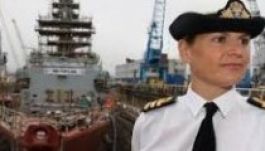 Szexbotrányba keveredett a brit flotta első női parancsnoka