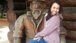 Hatvan dollár egy órányi ölelkezés Samantha Hessnél