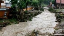Tizenhat folyó medencéjében van árvízriadó